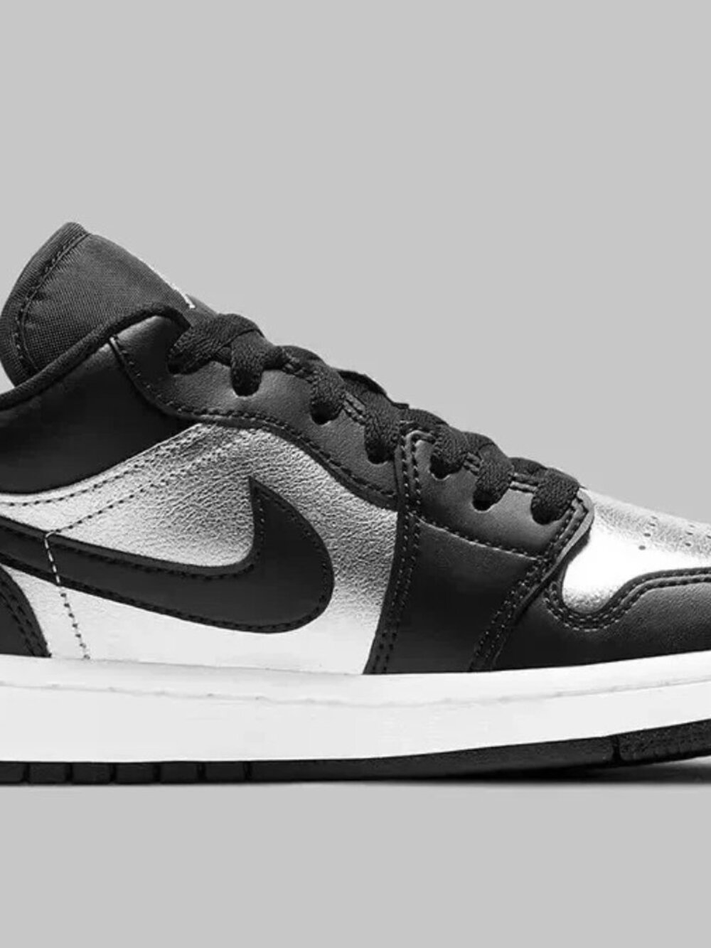 NEW Nike Air Jordan 1 Low SE 'Silver Toe' Black/Metallic Silver DA5551-00 Wms 9